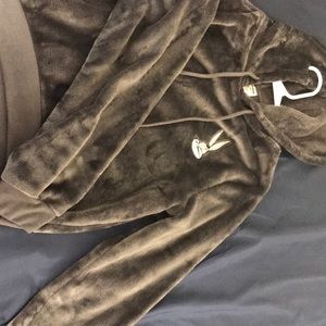 Cropped pullover for juniors